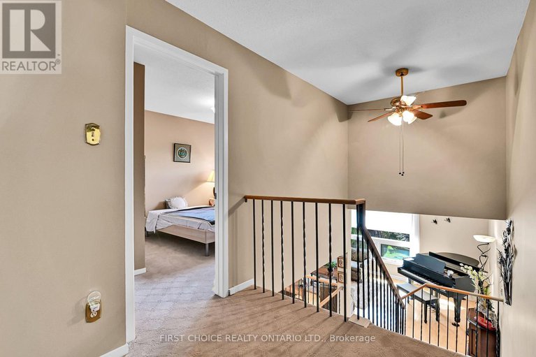 28651586/1631-wainfleet-street/chateauneuf/ottawa/ontario/K1C3G3_18