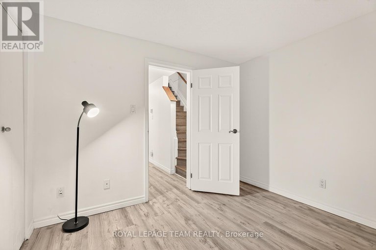 29032927/25-sheba-private/manor-park/ottawa/ontario/K1K4K8_15