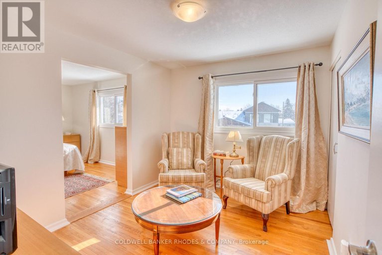 29327357/1947-conrad-avenue/urbandale-acres/ottawa/ontario/K1H6V7_22