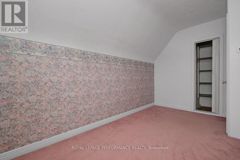 29403056/540-alesther-street/overbrookcastle-heights/ottawa/ontario/K1K1J3_31