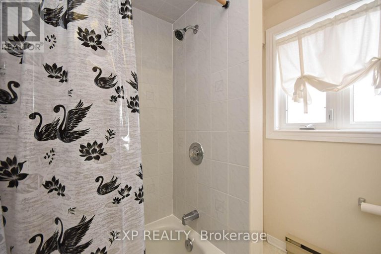 28525660/412-briston-private/hunt-club-park/ottawa/ontario/K1G5R4_33