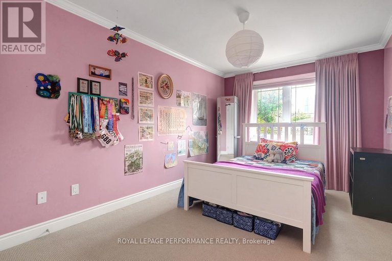 29637319/257-currell-avenue/westborohampton-park/ottawa/ontario/K1Z7J5_16