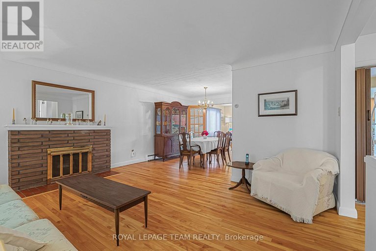 28480333/1166-castle-hill-crescent/copeland-park/ottawa/ontario/K2C2A8_18