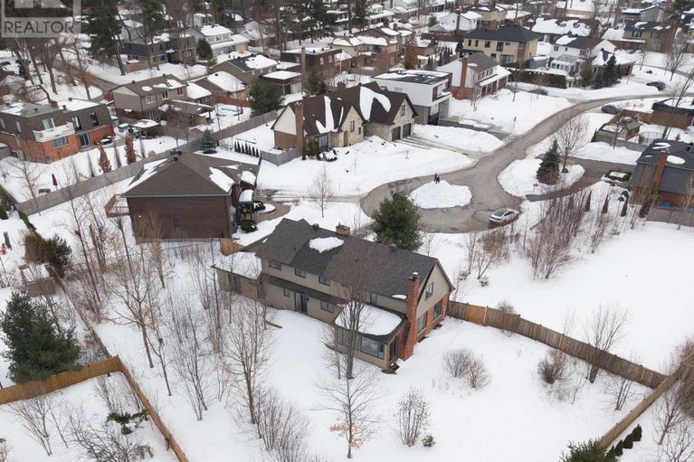 29430420/8-smugglers-court/arlington-woods/ottawa/ontario/K2H7Y7_45