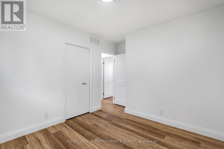 28986126/2140-valley-street/moose-creek/north-stormont/ontario/K0C1W0_17