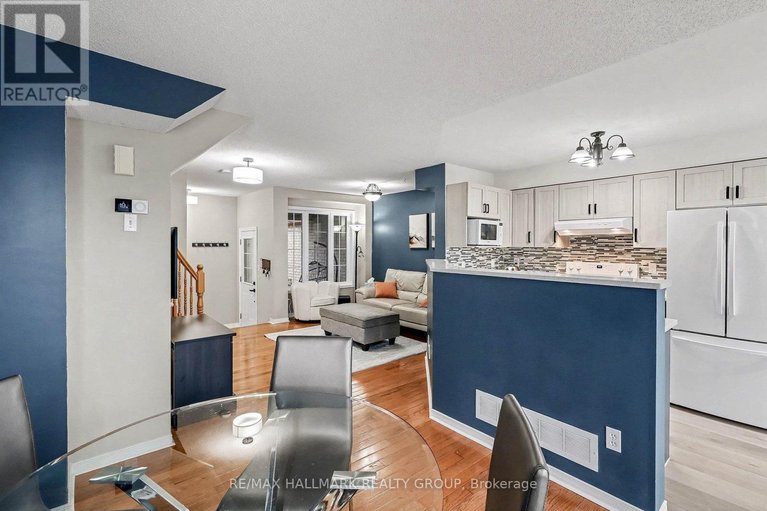 29647351/111-ludlowe-street/fallingbrookgardenway-south/ottawa/ontario/K4A5C2_8