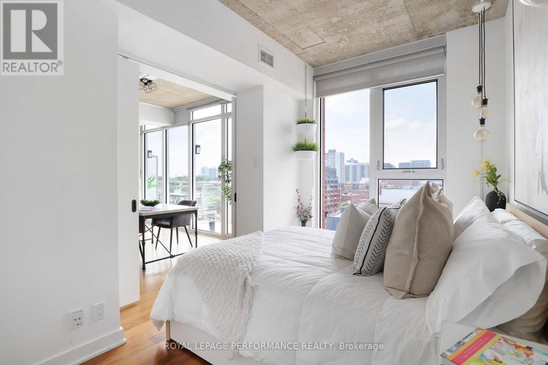 28589382/815-354-gladstone-avenue-n/ottawa-centre/ottawa/ontario/K2P0R4_14