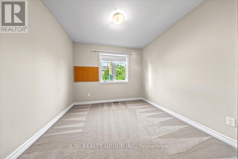 28615554/1253-shillington-avenue/carlington/ottawa/ontario/K1Z8A1_21