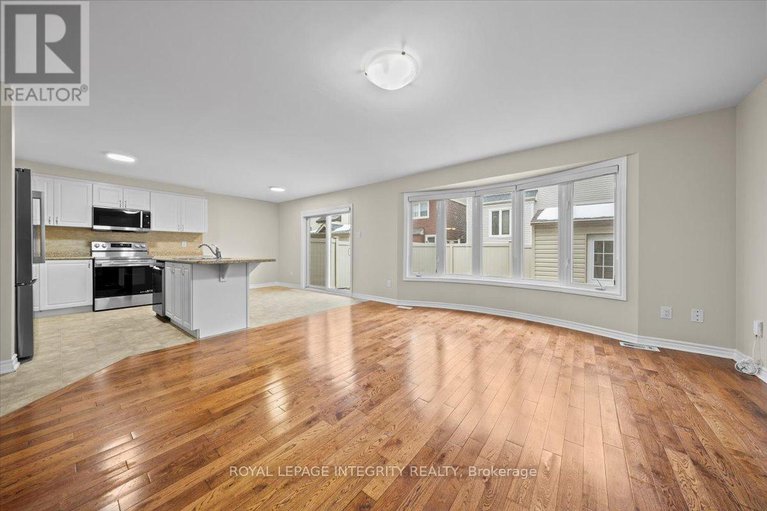 29135585/578-sunlit-circle/notting-hillsummerside/ottawa/ontario/K4A0V4_13