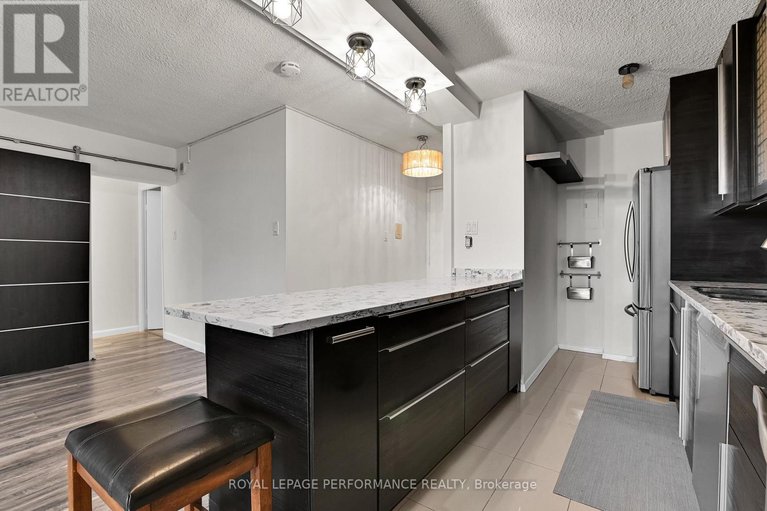 29621619/1102-1785-frobisher-lane/riverview-park/ottawa/ontario/K1G3T7_13