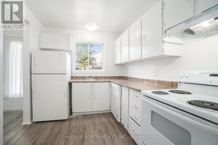 28790025/1747-dondale-st-street/pineview/ottawa/ontario/K1B5H7_13