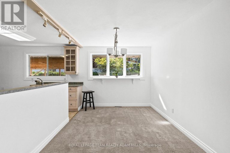 28867899/3-domus-crescent/lynwood-village/ottawa/ontario/K2H6A3_9