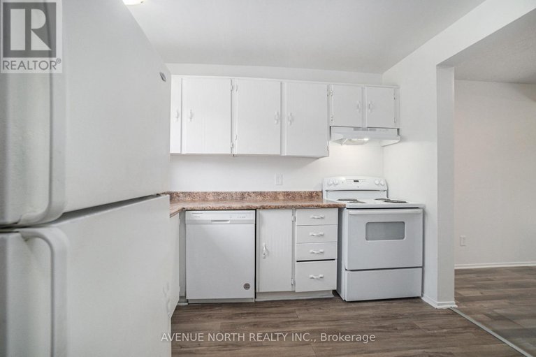 28790025/1747-dondale-st-street/pineview/ottawa/ontario/K1B5H7_12