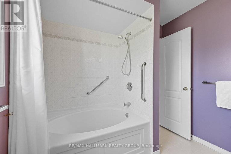 28869217/2357-raintree-drive/orleans-village/ottawa/ontario/K1W1J3_19