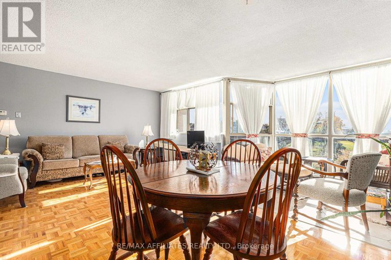 29050997/407-2760-carousel-crescent/emerald-woodssawmill-creek/ottawa/ontario/K1T2N4_17