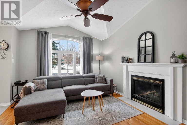 29480327/2960-ernside-crescent/cumberland-estates/ottawa/ontario/K4C1B6_3