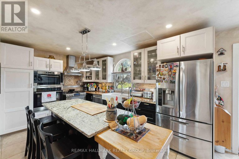 28534740/431-blake-boulevard/vanier/ottawa/ontario/K1K1A9_13
