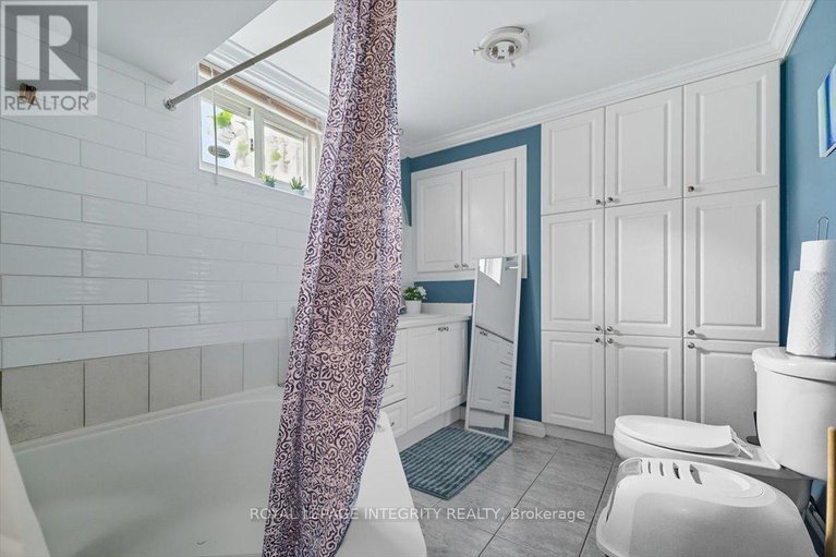 28877038/1293-maitland-avenue/copeland-park/ottawa/ontario/K2C2C4_25