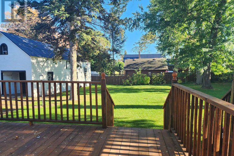 29348113/12-oak-street/lancaster/south-glengarry/ontario/K0C1N0_30