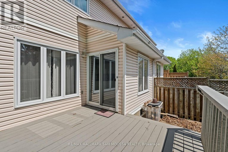 28323981/11-highmont-court/kanata-lakesheritage-hills/ottawa/ontario/K2T1B3_32