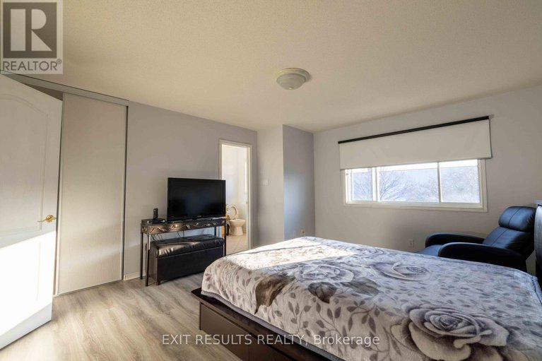 28125818/2056-dorima-street/avalon-east/ottawa/ontario/K4A4E8_28