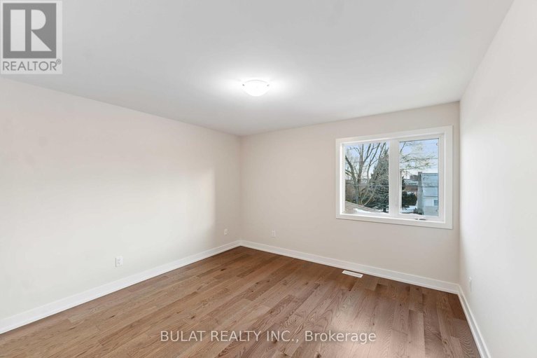 27754730/1359-kitchener-avenue/ottawa/ontario/K1V6W1_13