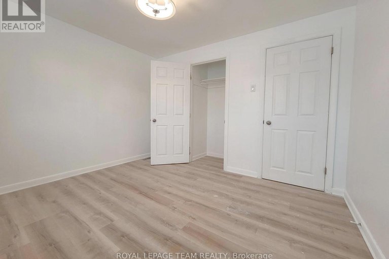 28979840/852-cummings-avenue/castle-heightsrideau-high/ottawa/ontario/K1K2L4_13