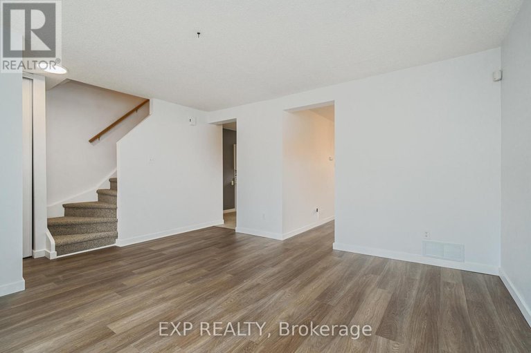 29156827/1364-st-jean-street/chateauneuf/ottawa/ontario/K1C2E6_6