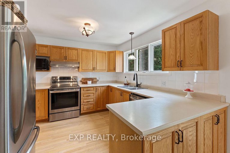 28420180/2-bonnechere-drive/bridlewood/ottawa/ontario/K2M2A5_17