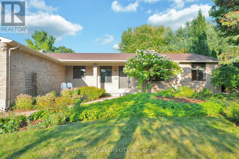 28887714/5233-mclean-crescent/manotick-long-island-nicholls-island/ottawa/ontario/K4M1G1_2