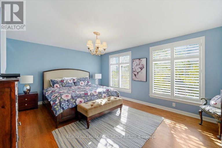 29278668/2380-virginia-drive/urbandale-acres/ottawa/ontario/K1H6S2_13