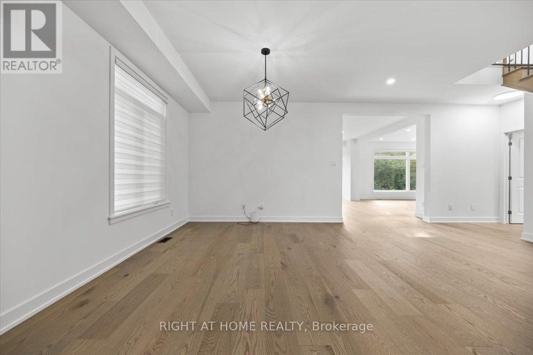 28770534/610-kenabeek-terrace/riverside-southgloucester-glen/ottawa/ontario/K4M0M3_9