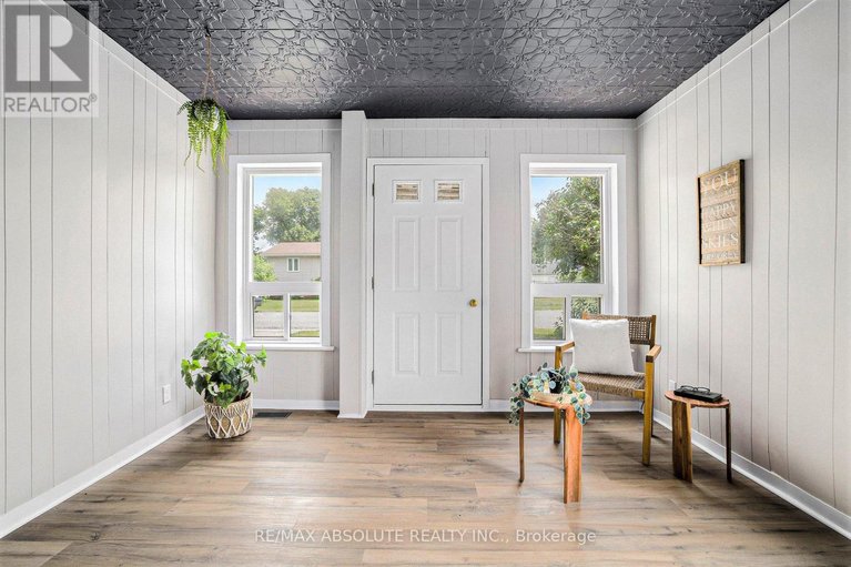 29607383/10-neilson-street/mcnabbraeside-twps/mcnabbraeside/ontario/K7S3G2_6