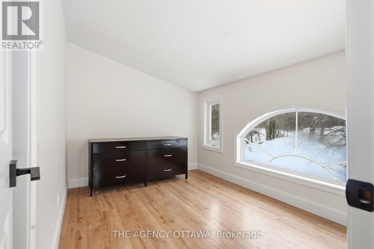 29525644/4667-albion-road-s/blossom-parkkemp-parkfindlay-creek/ottawa/ontario/K1X1A4_48