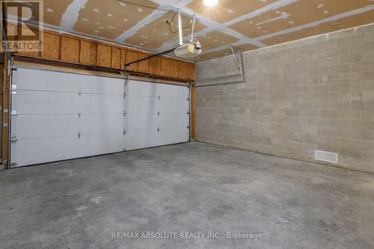 29344772/18-pine-needles-court/stittsville-central/ottawa/ontario/K2S1G5_50