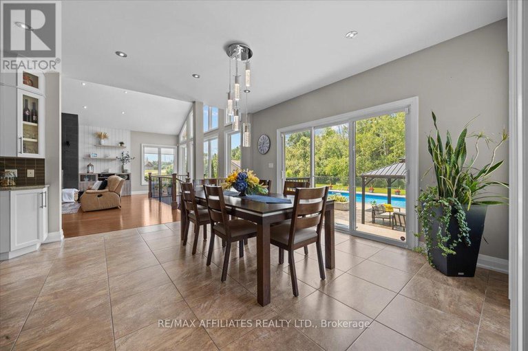 29024438/1610-linkland-court/cumberland-estates/ottawa/ontario/K4C0A5_23