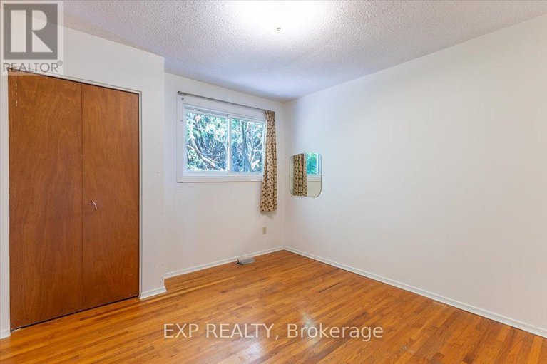 28574220/2209-fillmore-crescent/beacon-hill-north/ottawa/ontario/K1J6A1_12