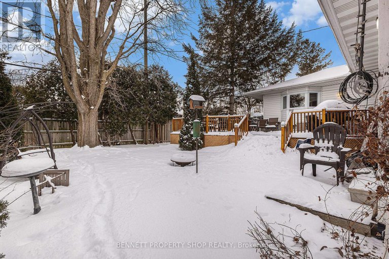 27899108/668-chapman-boulevard/elmvale-acres/ottawa/ontario/K1G1T6_15