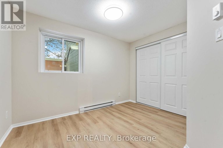 29444282/45a-802-st-andre-drive/hiawatha-parkconvent-glen/ottawa/ontario/K1C4R3_64