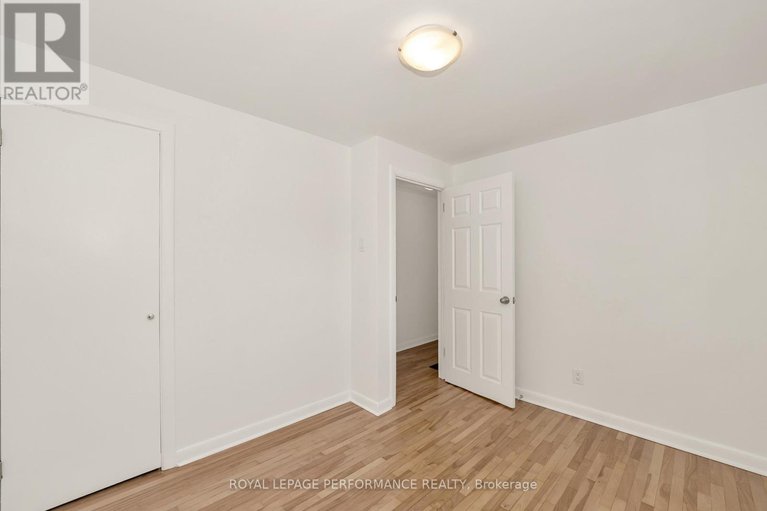 28502745/622-borthwick-avenue/castle-heightsrideau-high/ottawa/ontario/K1K2L9_30