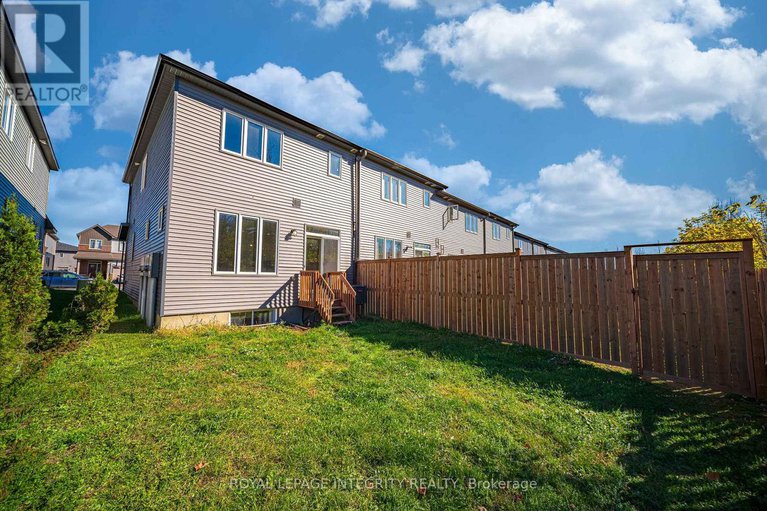 29030967/210-geyser-place/hearts-desire/ottawa/ontario/K2J6P1_34