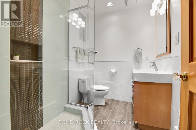 29670160/32-clarendon-avenue/ottawa-west/ottawa/ontario/K1Y0P2_32