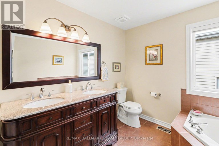 29357933/241-trail-side-circle/springridgeeast-village/ottawa/ontario/K4A5B5_21