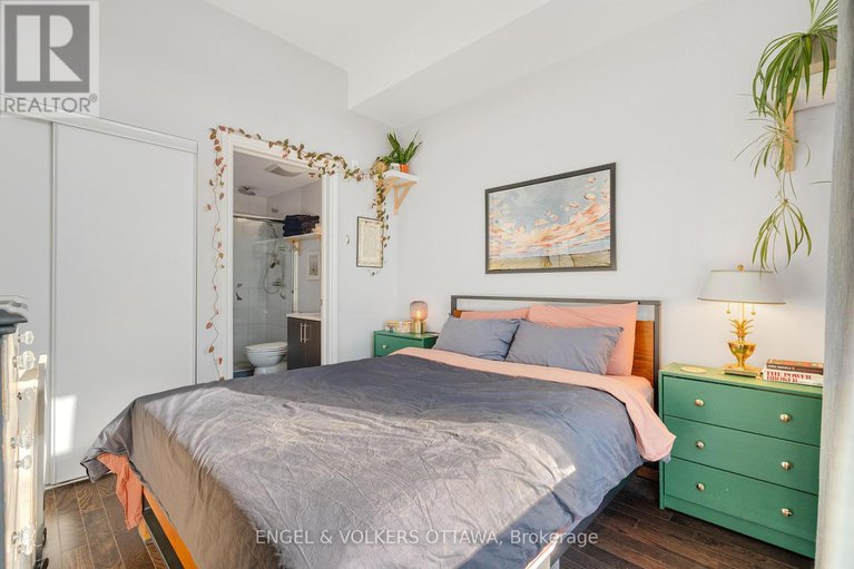 28070950/514-429-kent-street/ottawa-centre/ottawa/ontario/K2P1B5_15