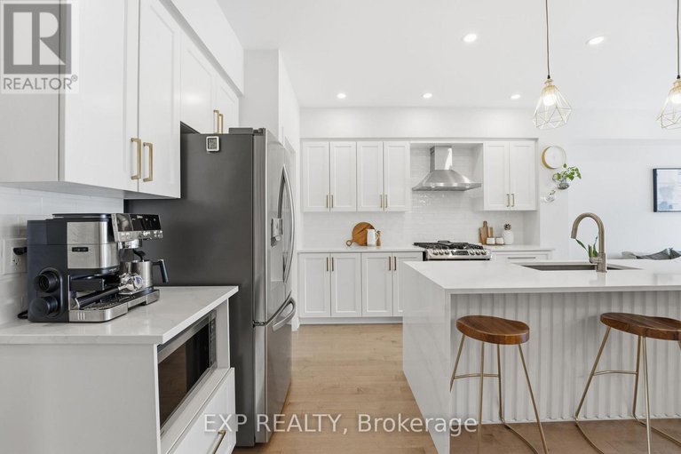 29194137/687-capricorn-circle/riverside-southgloucester-glen/ottawa/ontario/K4M0J5_10