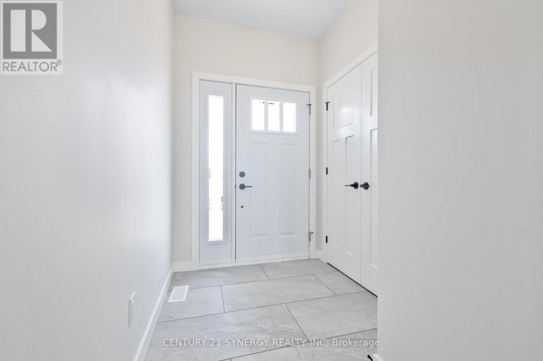 28985535/21-helen-street/north-stormont-finch-twp/north-stormont/ontario/K0A1R0_2