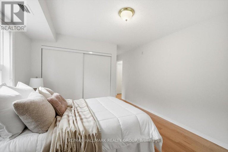 29126396/206-320-centrum-boulevard/bilberry-creekqueenswood-heights/ottawa/ontario/K1E3X9_14