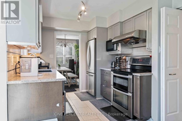 28938369/56-710-coronation-avenue/riverview-park/ottawa/ontario/K1G4G7_9