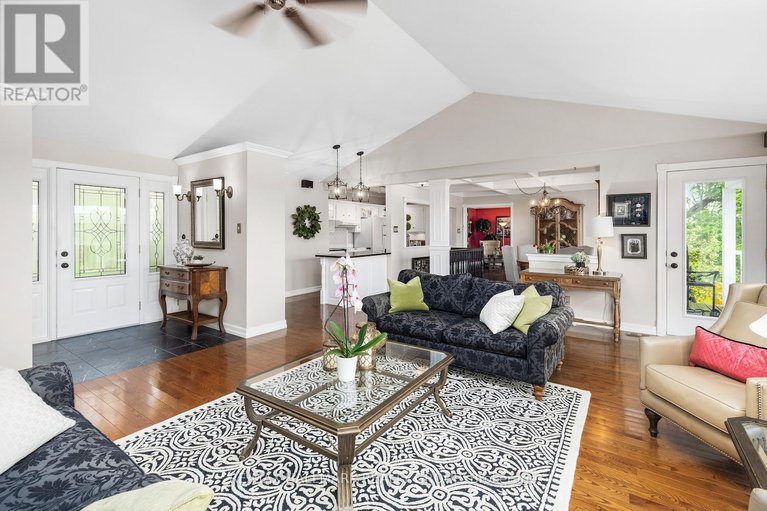28377545/1-rideau-glen-drive/rideau-heightsashdalerideau-glen/ottawa/ontario/K2C3H1_10