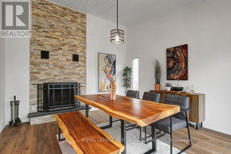 29674269/510-foxview-place/cfb-rockcliffe-and-area/ottawa/ontario/K1K4C4_18